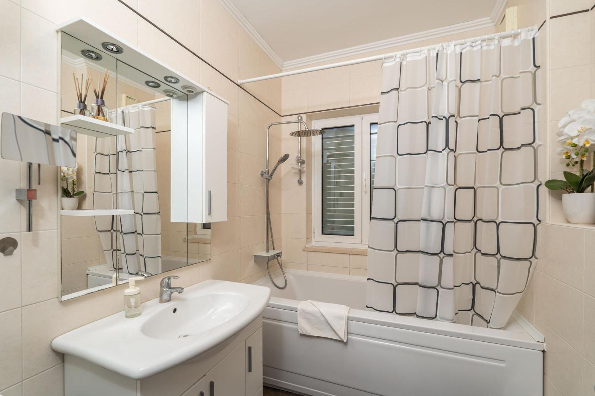 Seaview Elegance Apartment Затон Экстерьер фото